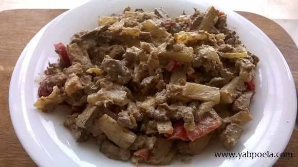 Салат из куриной печени и ананасов