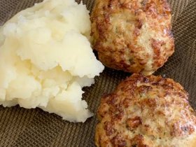 Куриные котлеты с сыром
