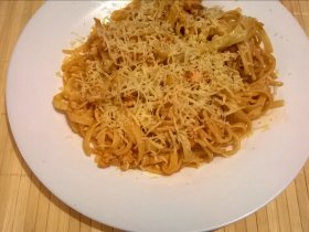 Спагетти с мясным соусом