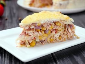 Пирог из лаваша с курицей и кукурузой