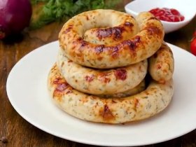 Домашняя куриная колбаса с сыром