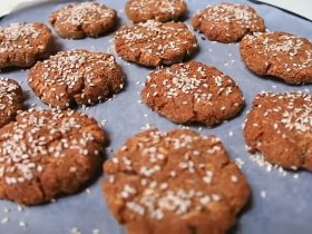 Гречневое печенье с кунжутом