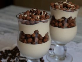 Кофейный десерт в стакане