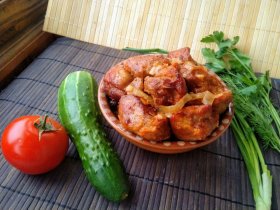 Шашлык в духовке в томатно-горчичном маринаде