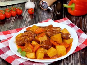 Свиные ребра с картофелем в рукаве