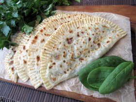 Кутабы с сыром и зеленью