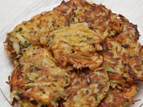 Деруны (драники) с сыром и грибами