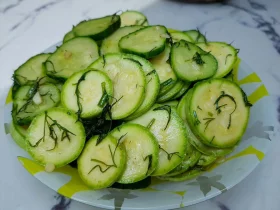 Салат из огурцов с кабачками