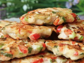 Рубленные котлеты с перцем и сыром