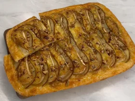 Тарт с грушей и камамбером