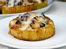 Фаршированные кабачки курицей и грибами