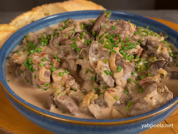 Куриная печень в сметанном соусе Куриная печень в сметанном соусе