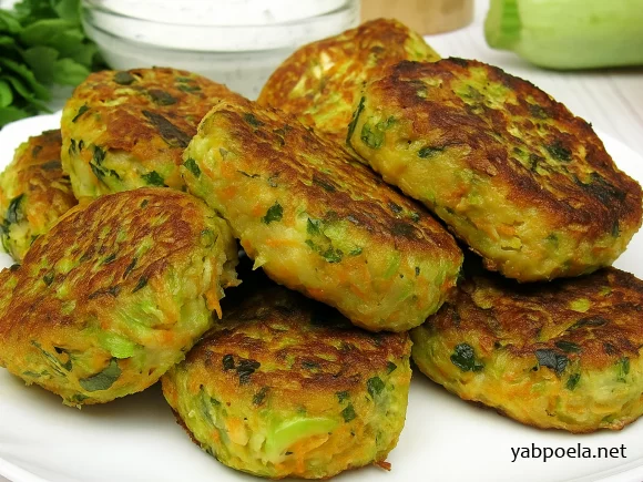 Овощные котлеты с кабачком, морковью и картофелем