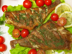 Запеченный морской окунь