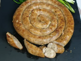 Домашняя колбаса из свинины и курицы в духовке: сочный рецепт в натуральной оболочке