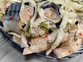 Слабосолёная скумбрия — экспресс-рецепт