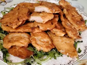 Сочная куриная грудка в луковом кляре: лучший рецепт отбивных