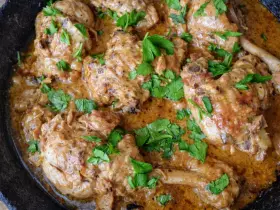 Гедлибже - курица в сметанном соусе