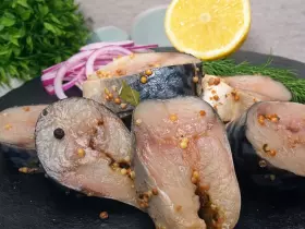 Малосольная скумбрия в пакете