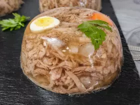 Идеальный прозрачный холодец: традиционный рецепт без желатина