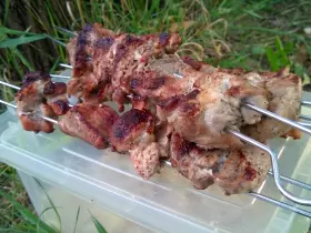 Классический шашлык из свинины с кориандром