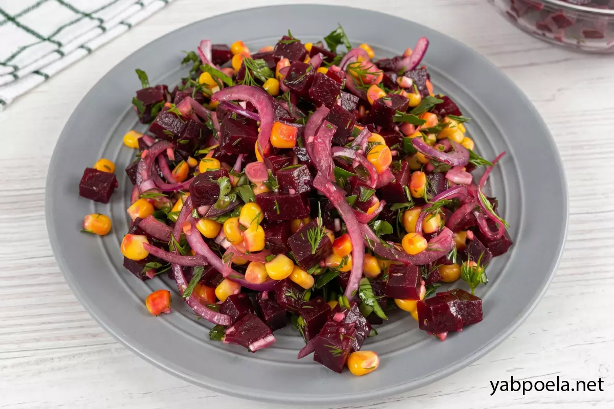Салат из свеклы с кукурузой