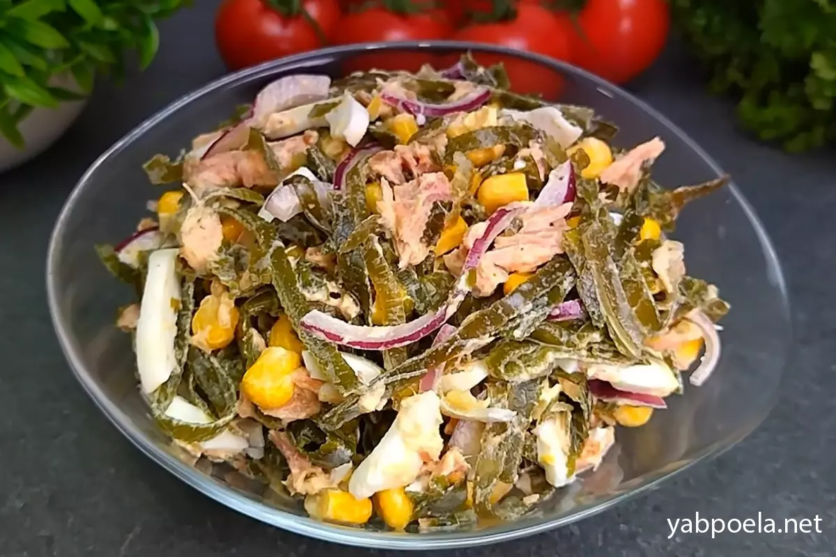 Салат с морской капустой и тунцом