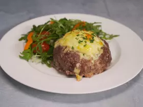 Запеченные котлеты с начинкой