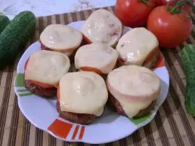Котлеты с помидорами и сыром в духовке