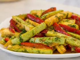 Кабачки по-корейски: быстрая и невероятно вкусная закуска