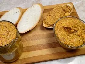 Намазка из кабачков с грибами и сыром