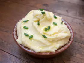 Идеальное картофельное пюре со сливочным маслом и сливками