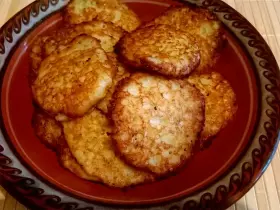Драники из картошки (деруны) на сковороде: быстрый и простой рецепт