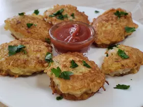 Сочные мясные рулетики из фарша с сыром в кляре